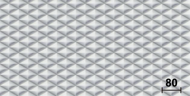 785